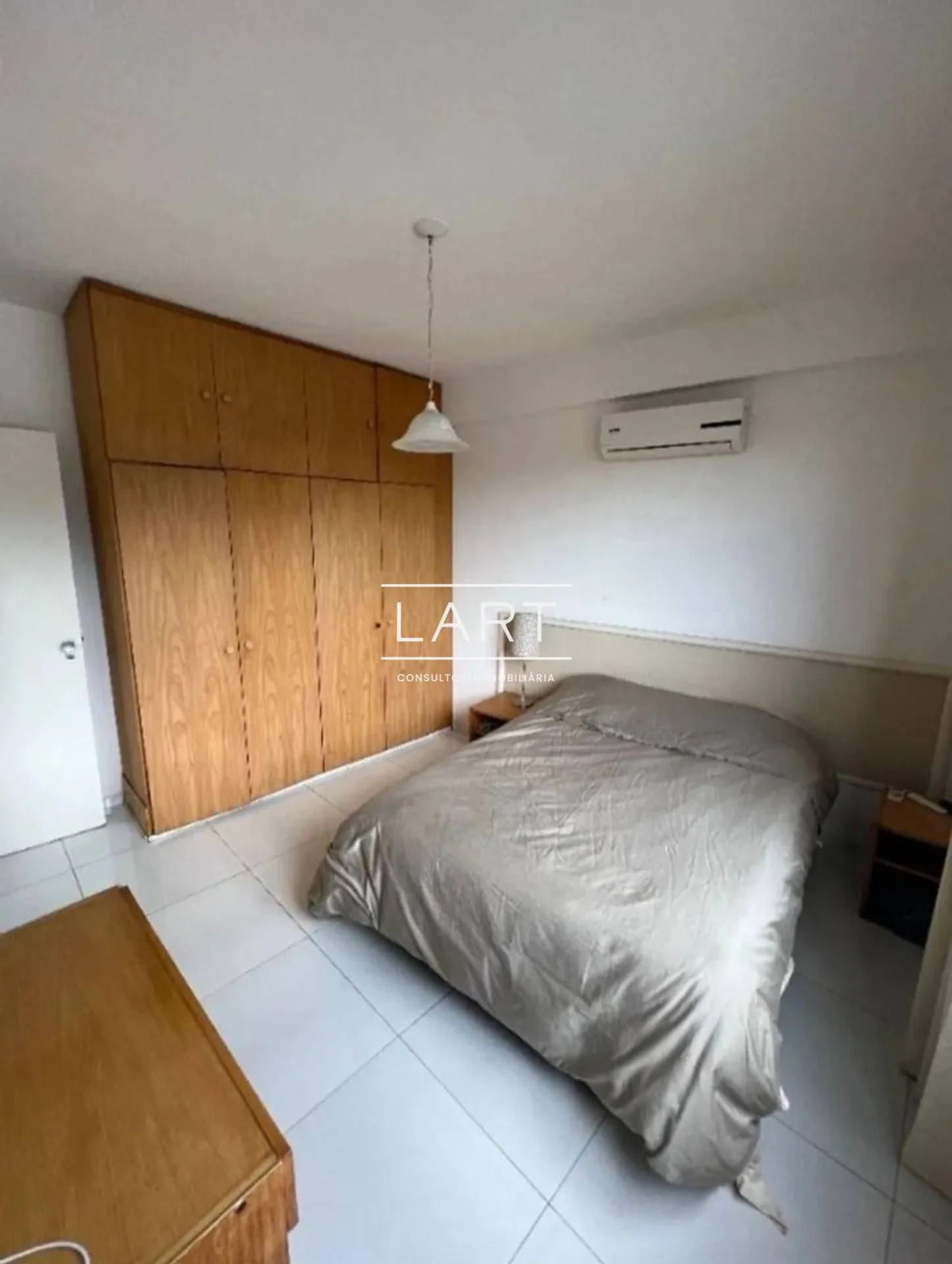 Apartment on the 11th floor with a bathtub — photo 7