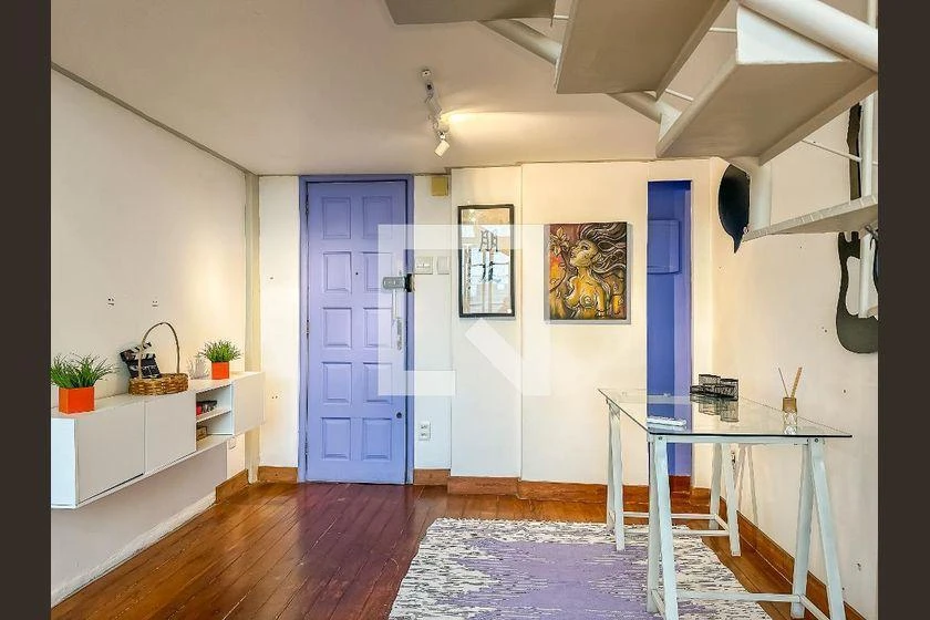 Furnished studio, 30 m², with floor-to-ceiling windows — photo 9