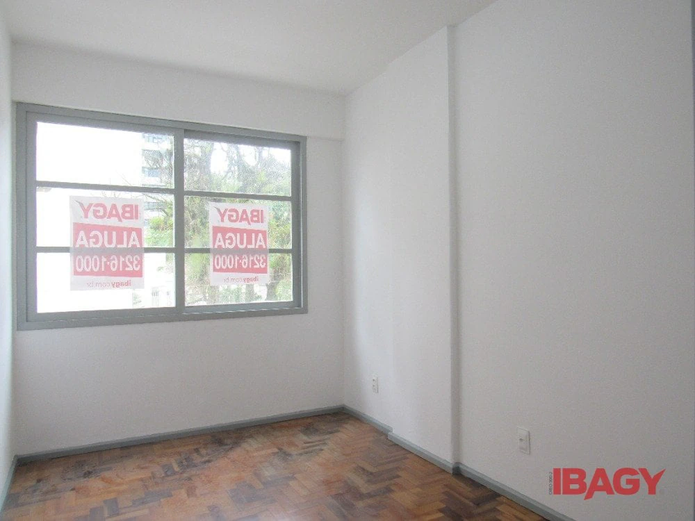 3-bedroom apartment with a separate kitchen 80 m² — photo 11