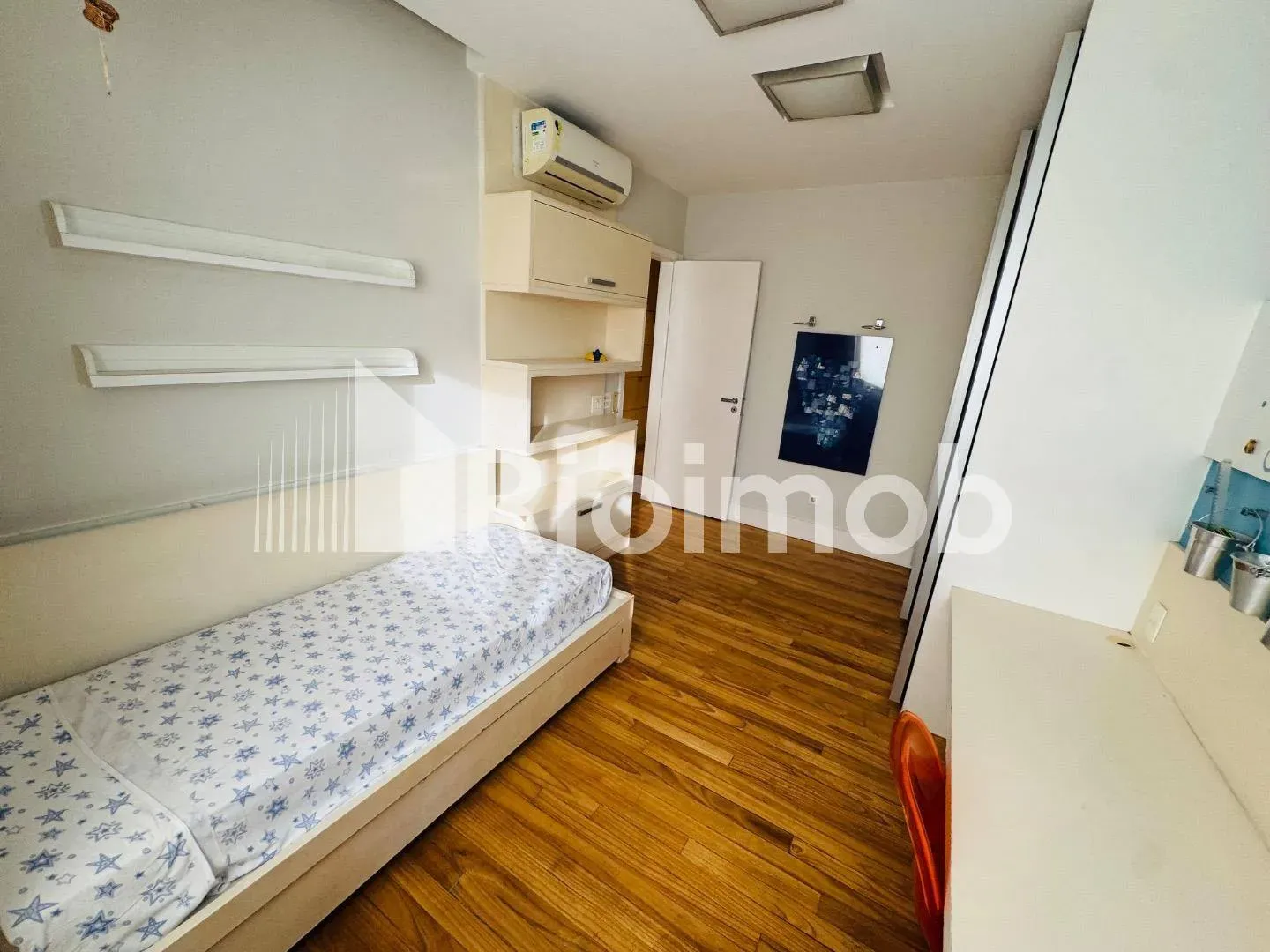 Unfurnished apartment with 5 bedrooms and 5 bathrooms — photo 18