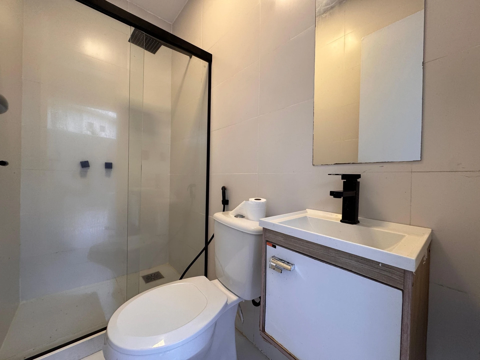 Будинок 280 м² із заскленим балконом та панорамними вікнами — photo 21