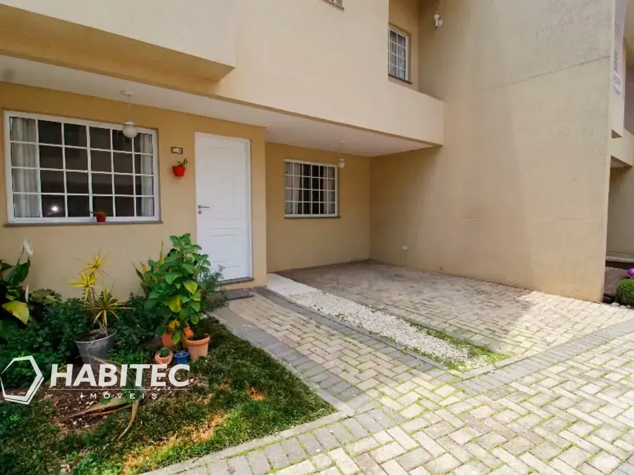 Triplex house with 3 bedrooms and 2 parking spaces 258 m² — photo 2