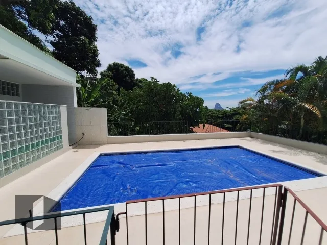House with 4 bedrooms and 5 bathrooms, gas kitchen — photo 13