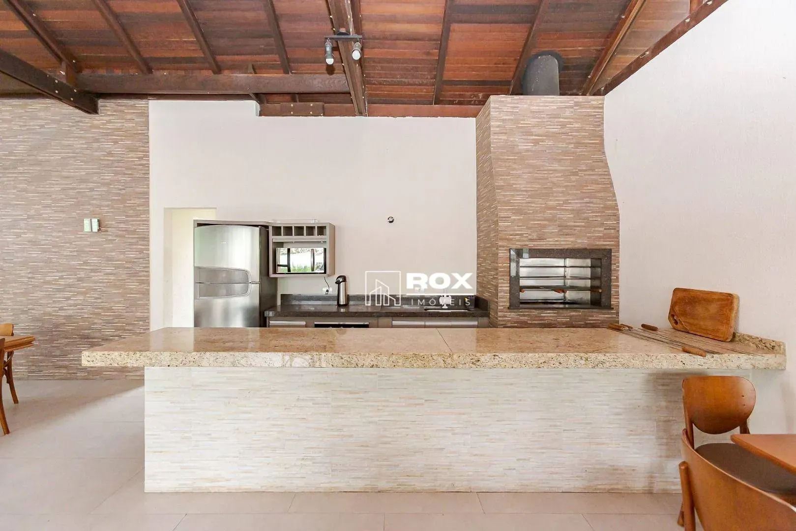 Unfurnished 598 m² house with 6 parking spaces — photo 55
