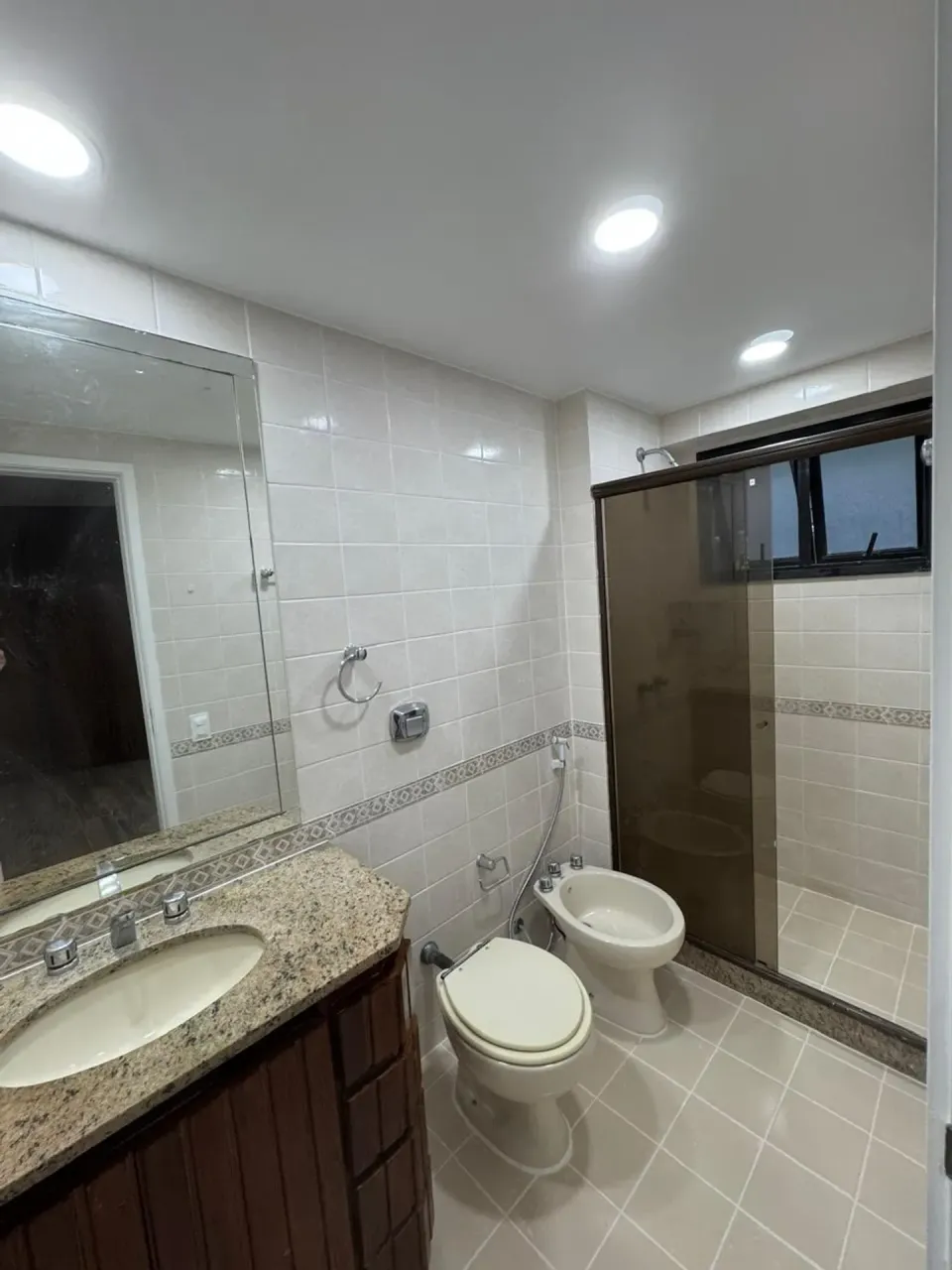 Rental apartment with 3 bedrooms and a glassed-in balcony — photo 12