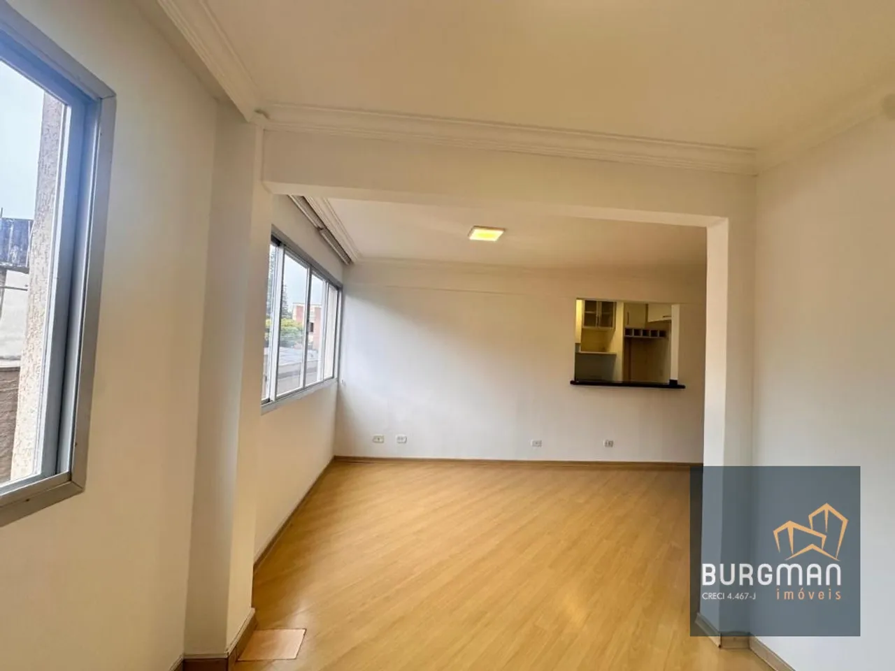 2-bedroom apartment with 1 bathroom and an open-plan kitchen — photo 12