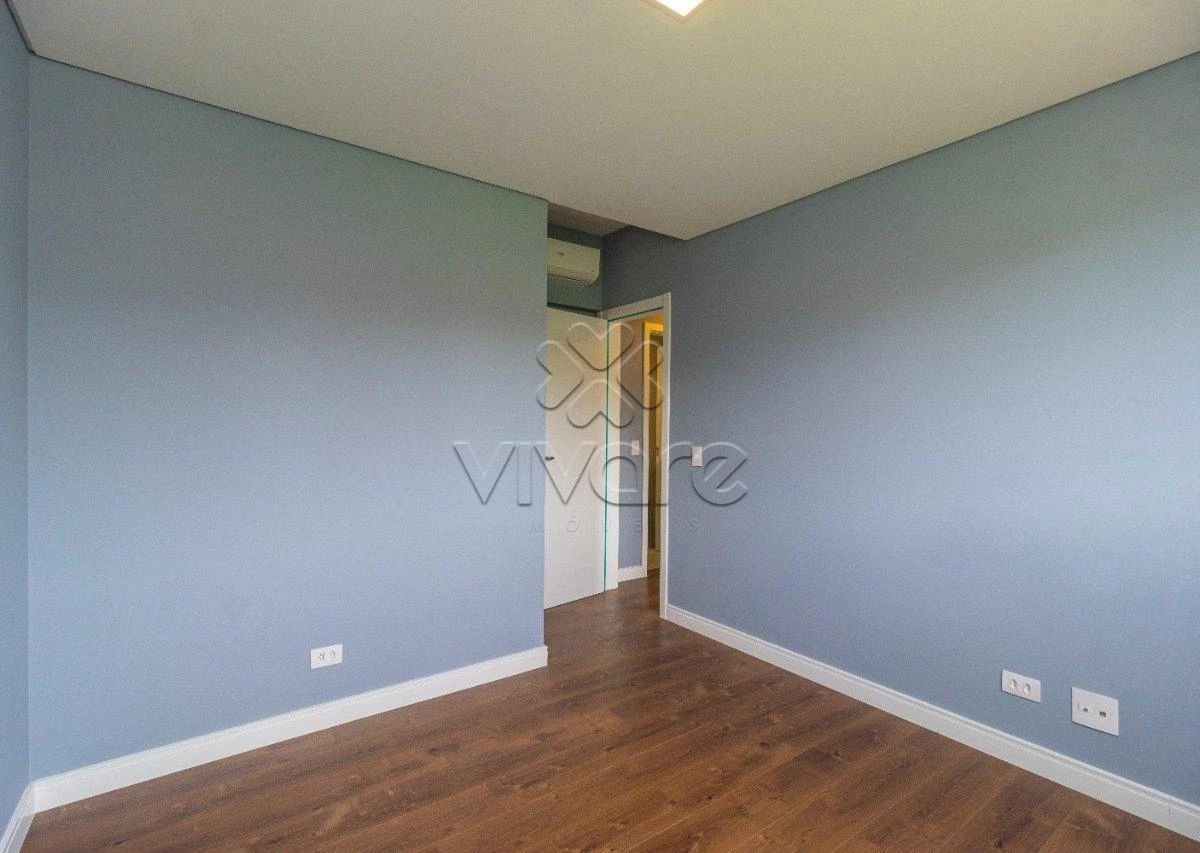 Деревянный пол или ламинат и 2 спальни: квартира 60 м² — photo 9