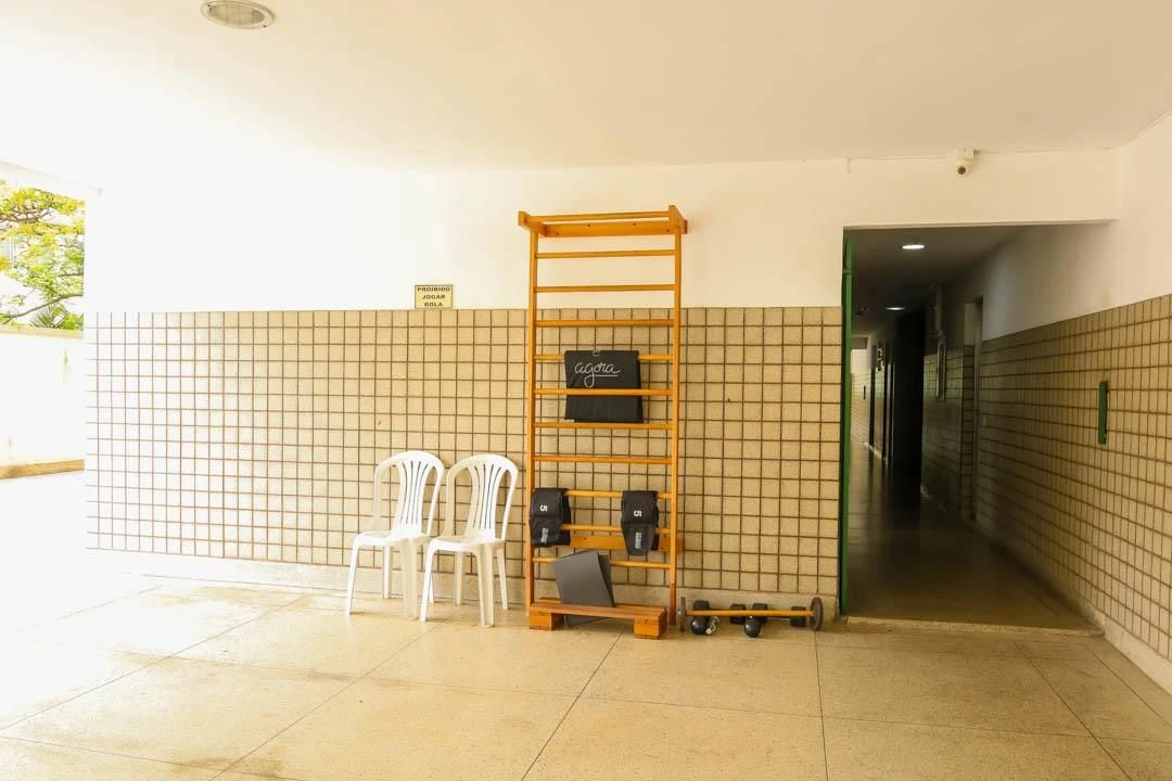 Apartamento para alugar com 2 quartos, 1 banheiro e vaga — photo 13