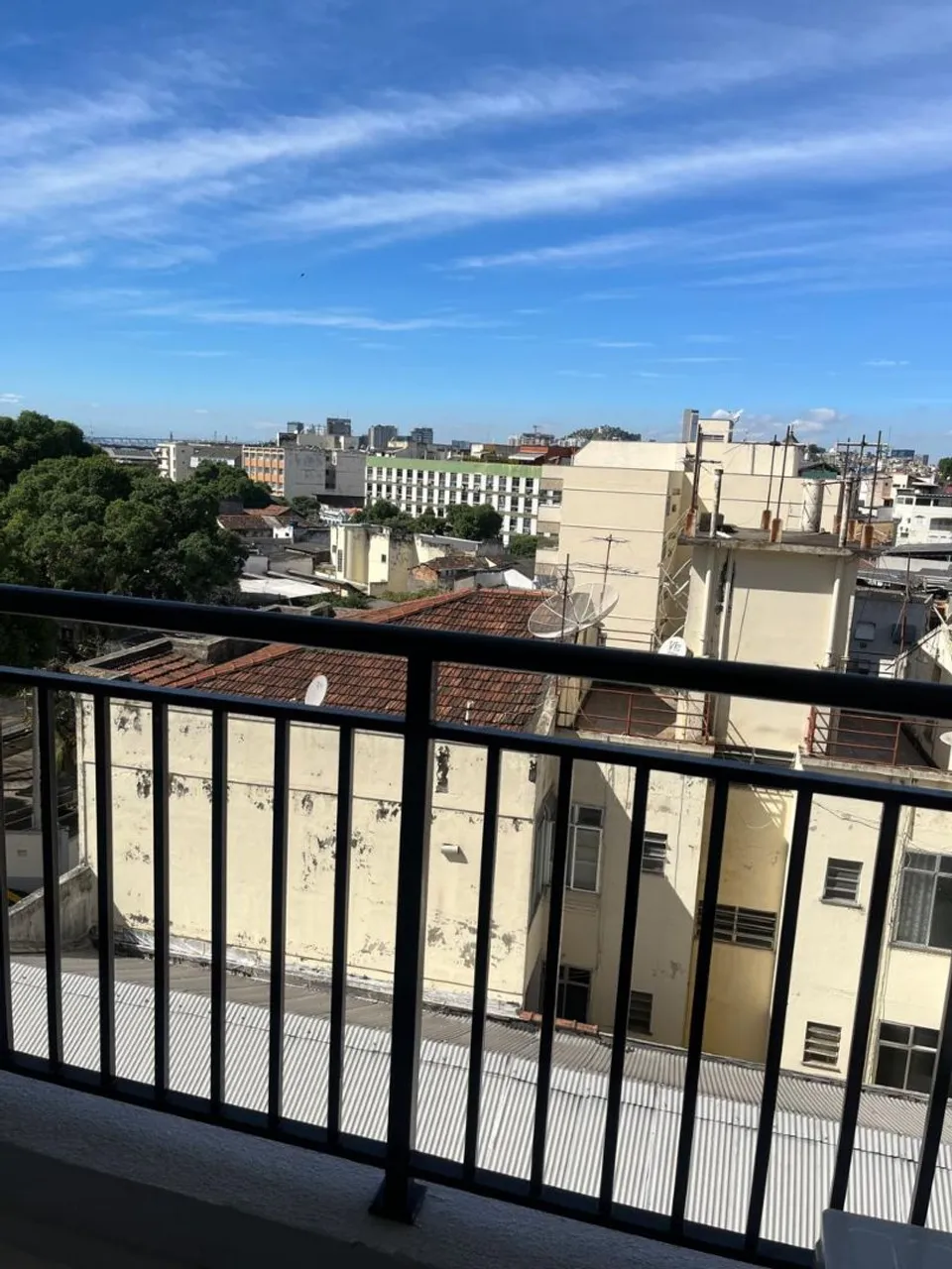 1-bedroom apartment with balcony and laundry area — photo 13