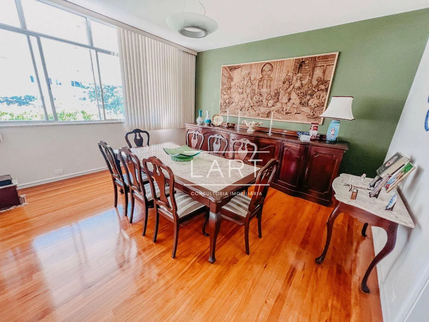 Home office in a 3-bedroom apartment, 160 m² — photo 10
