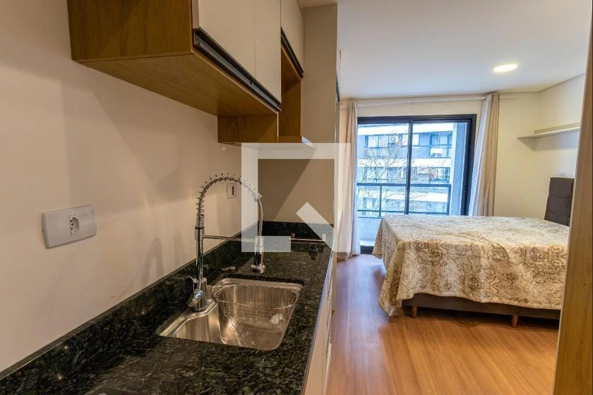 Studio, 28 m², with wood or laminate floors