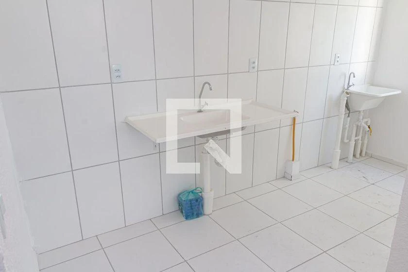 Unfurnished 2-bedroom apartment with 45 m² and wood floors — photo 39