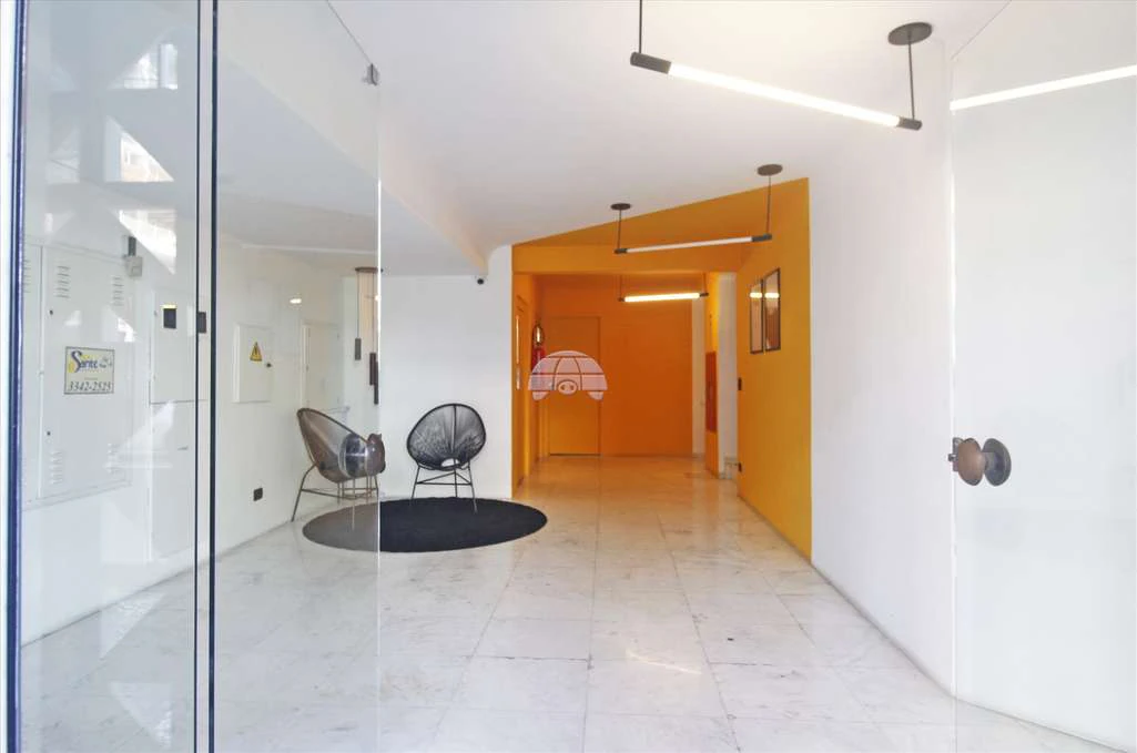 1-bedroom apartment with a fitted kitchenette — photo 4