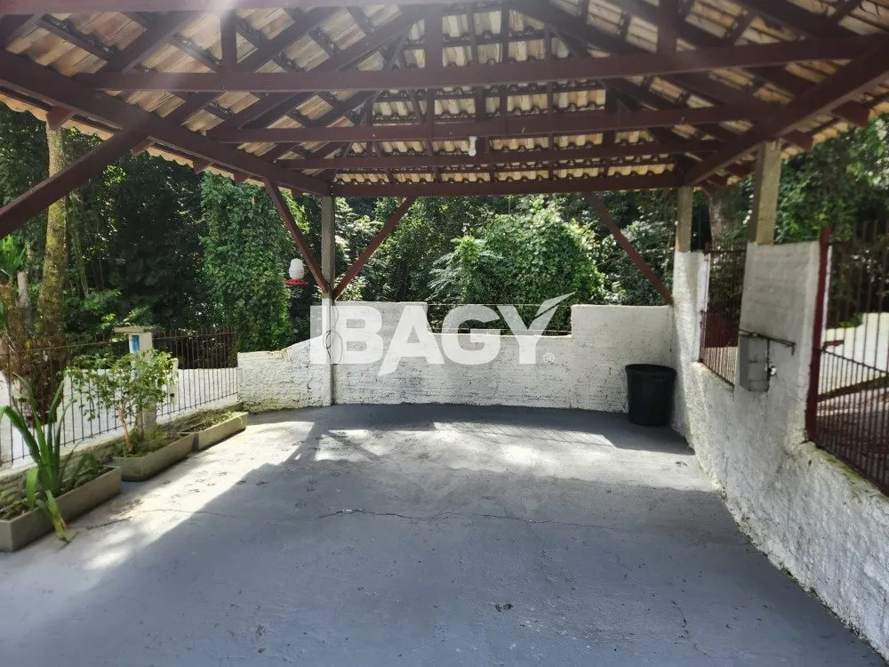 Rental house with 4 bedrooms and 2 en-suites — photo 36