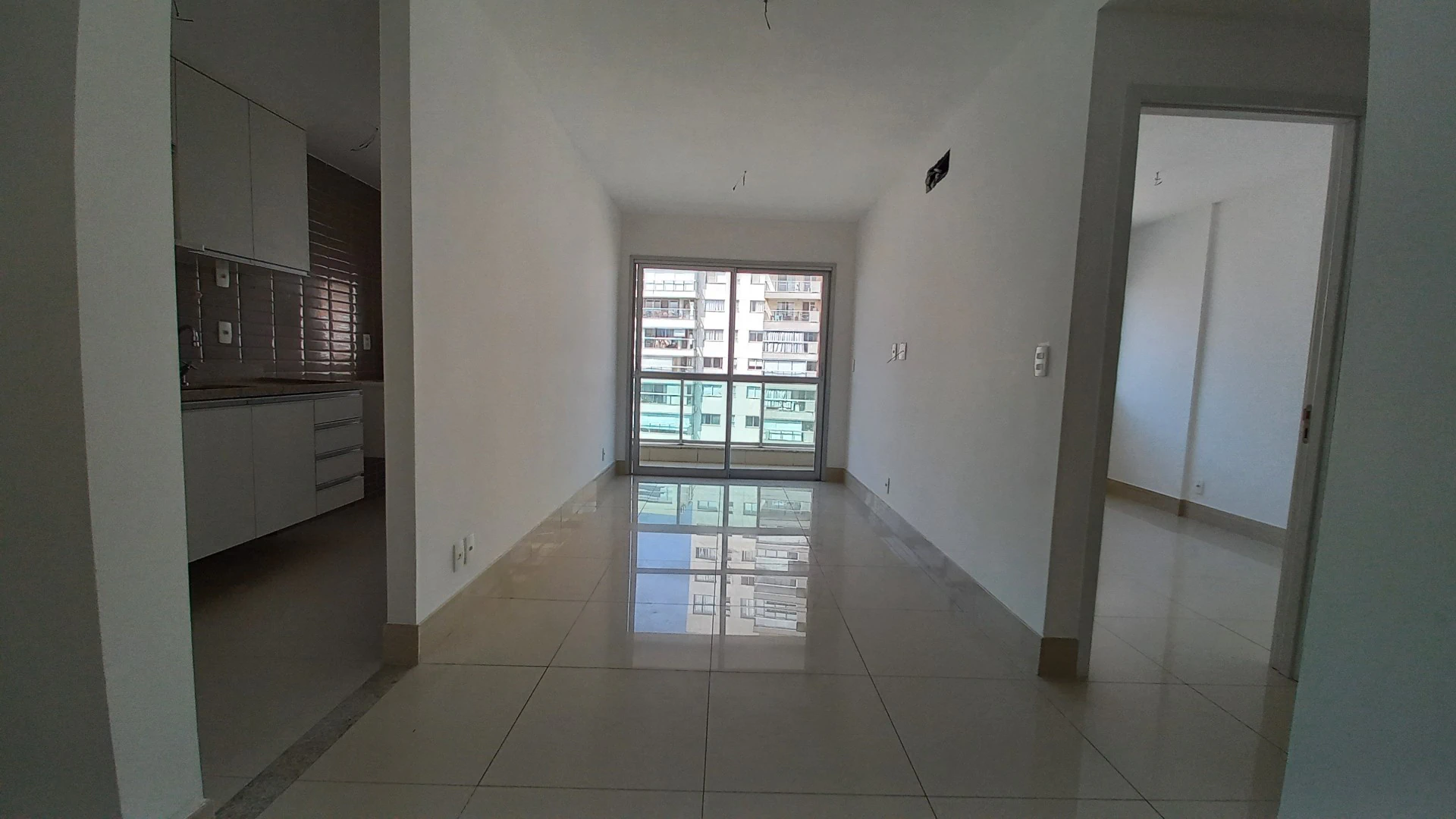 1-bedroom apartment with suite, balcony and 2 baths — photo 9