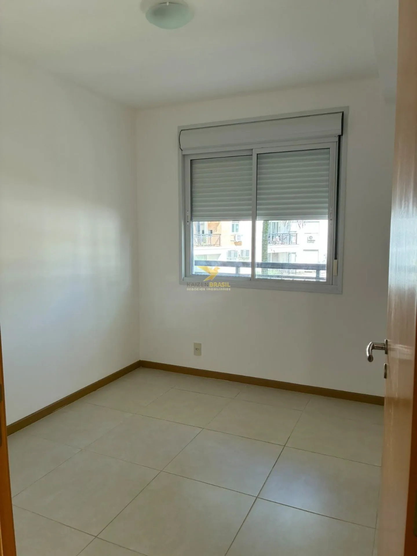 3-bedroom apartment, 1 with its own bathroom, 97 m² — photo 43