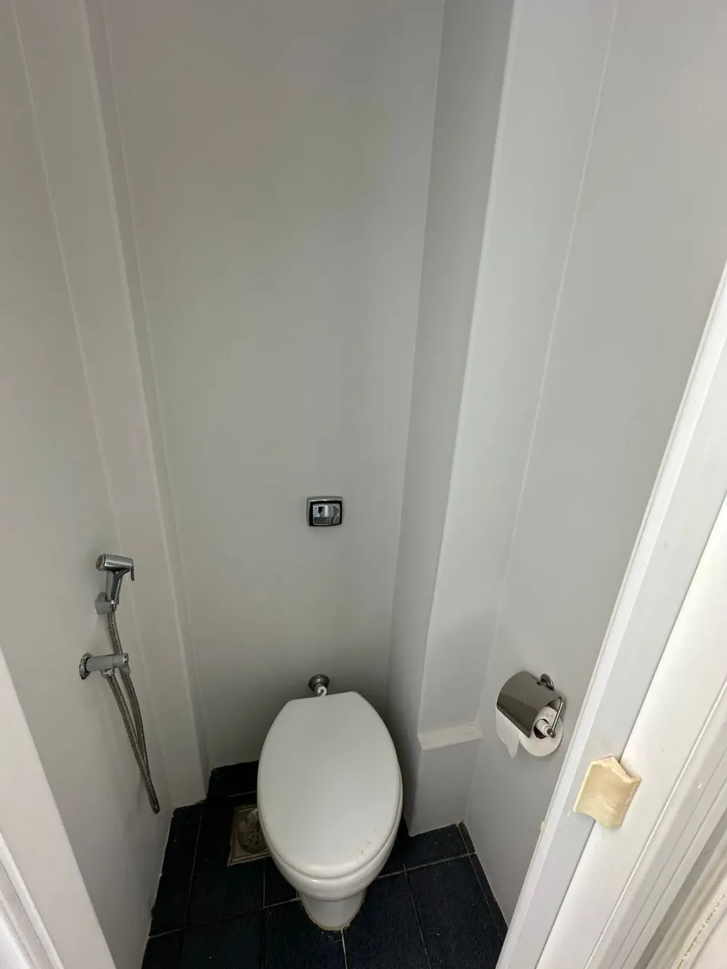 Apartment with a closed kitchen and gas stove; 2 bedrooms — photo 44