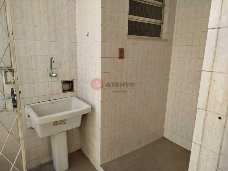 144 m² house with 3 bedrooms and a laundry area — photo 26