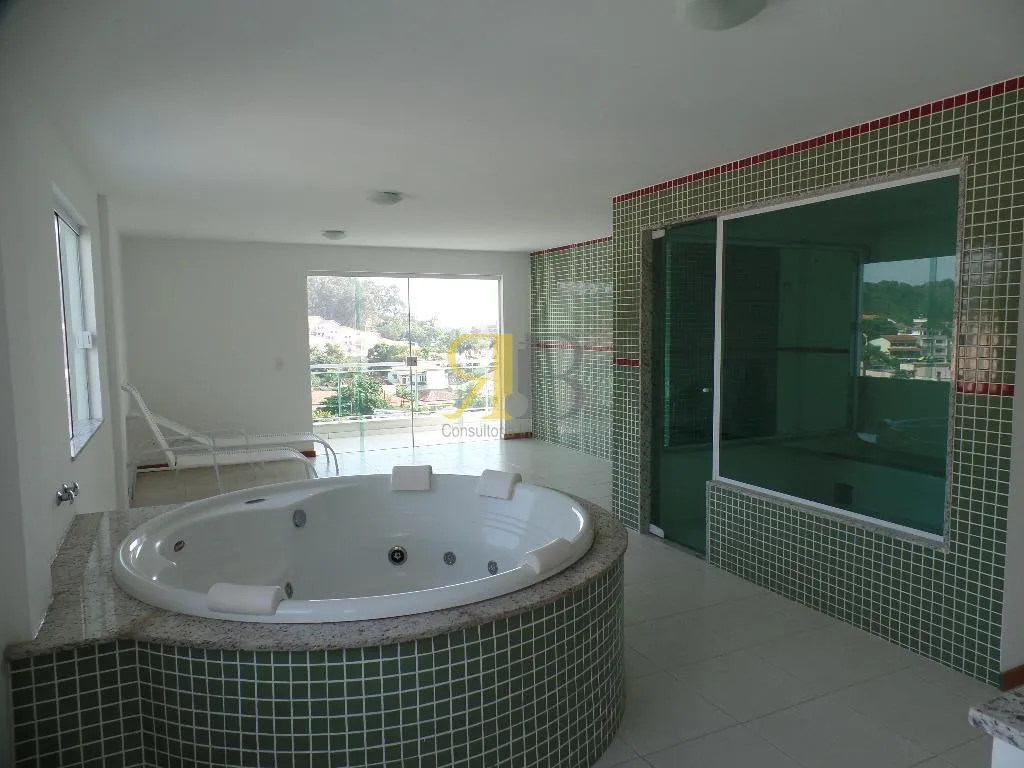 House with 4 bedrooms and open-plan gas kitchen — photo 42