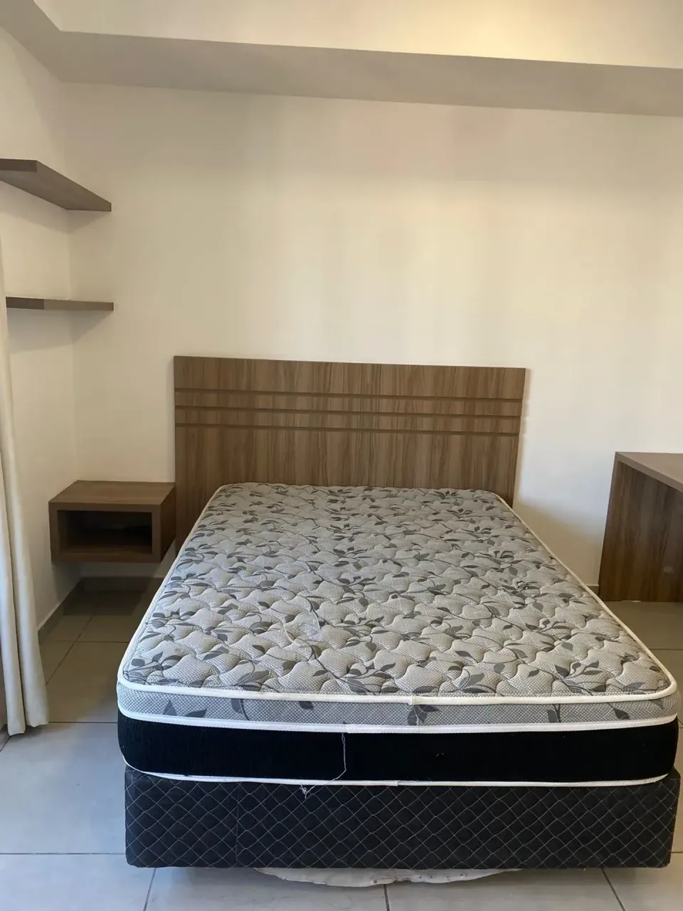 Furnished 1-bedroom apartment with laundry machine — photo 2