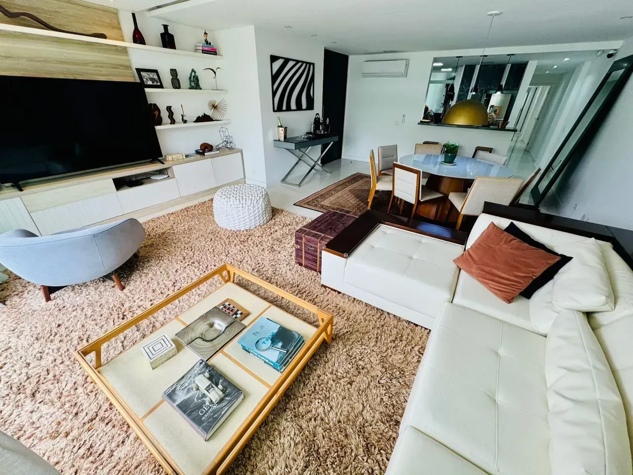 Furnished 3-bedroom apartment with open-plan kitchen — photo 13