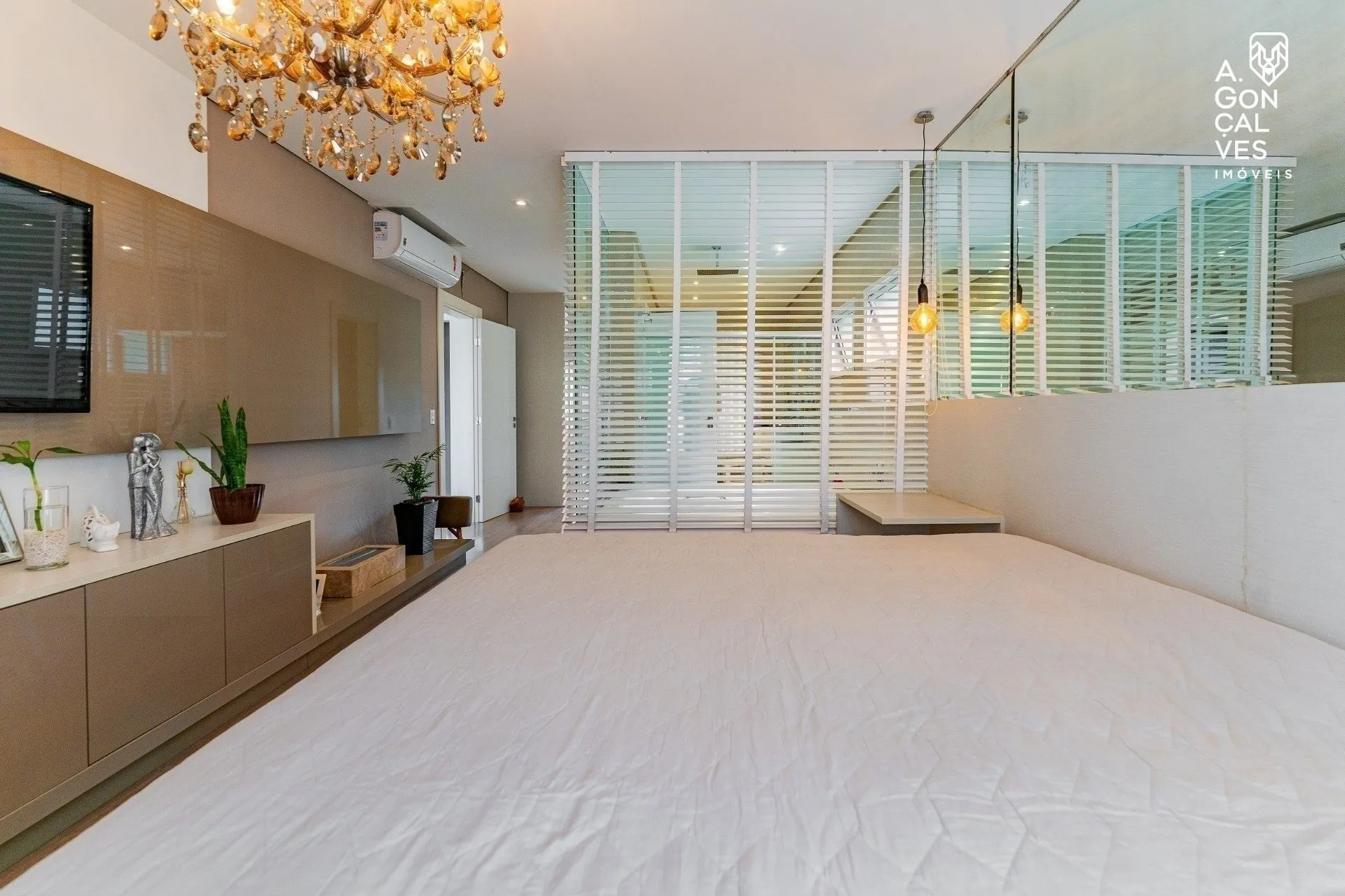 Furnished 3-bedroom house with 5 bathrooms — photo 22
