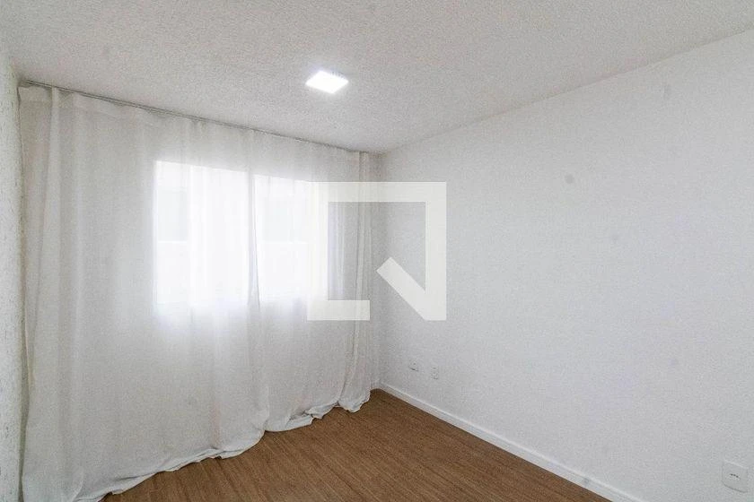 Apartamento de 2 quartos em condomínio com piscina — photo 12