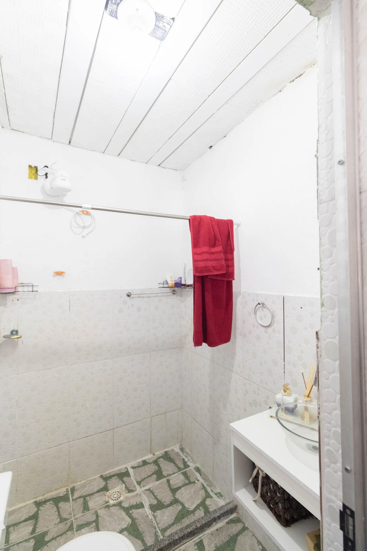 Нев家具рованный дом с 1 спальней и парковкой на 2 места — photo 18