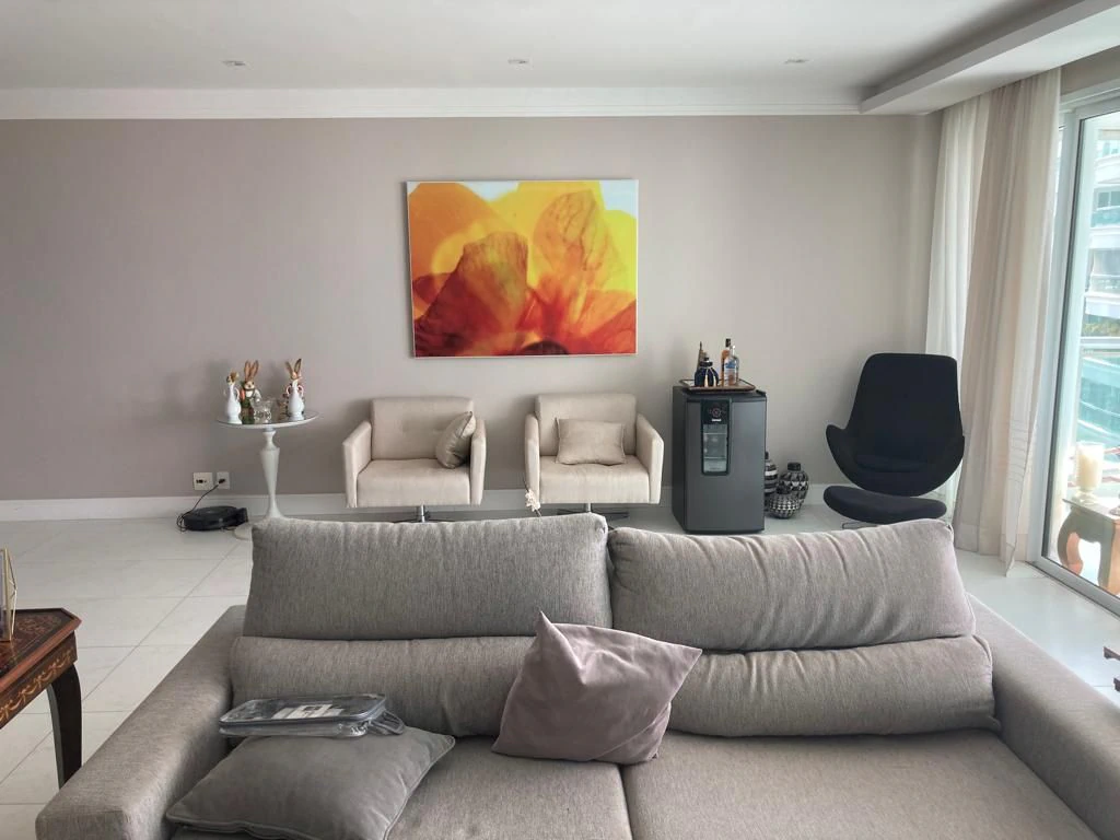Renovated apartment with 4 suites and 292 m² — photo 15