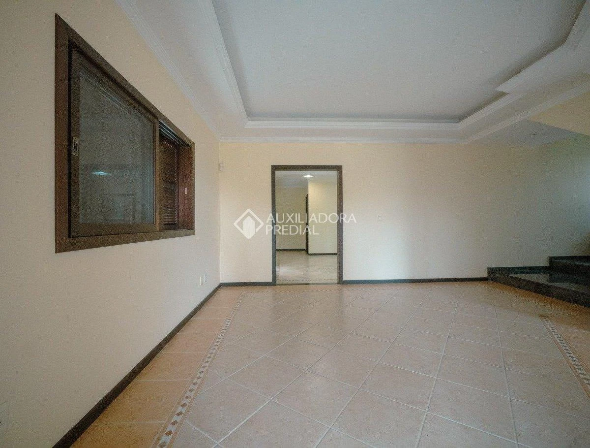 1723 m² house with a bathtub and a grill on the balcony — photo 28