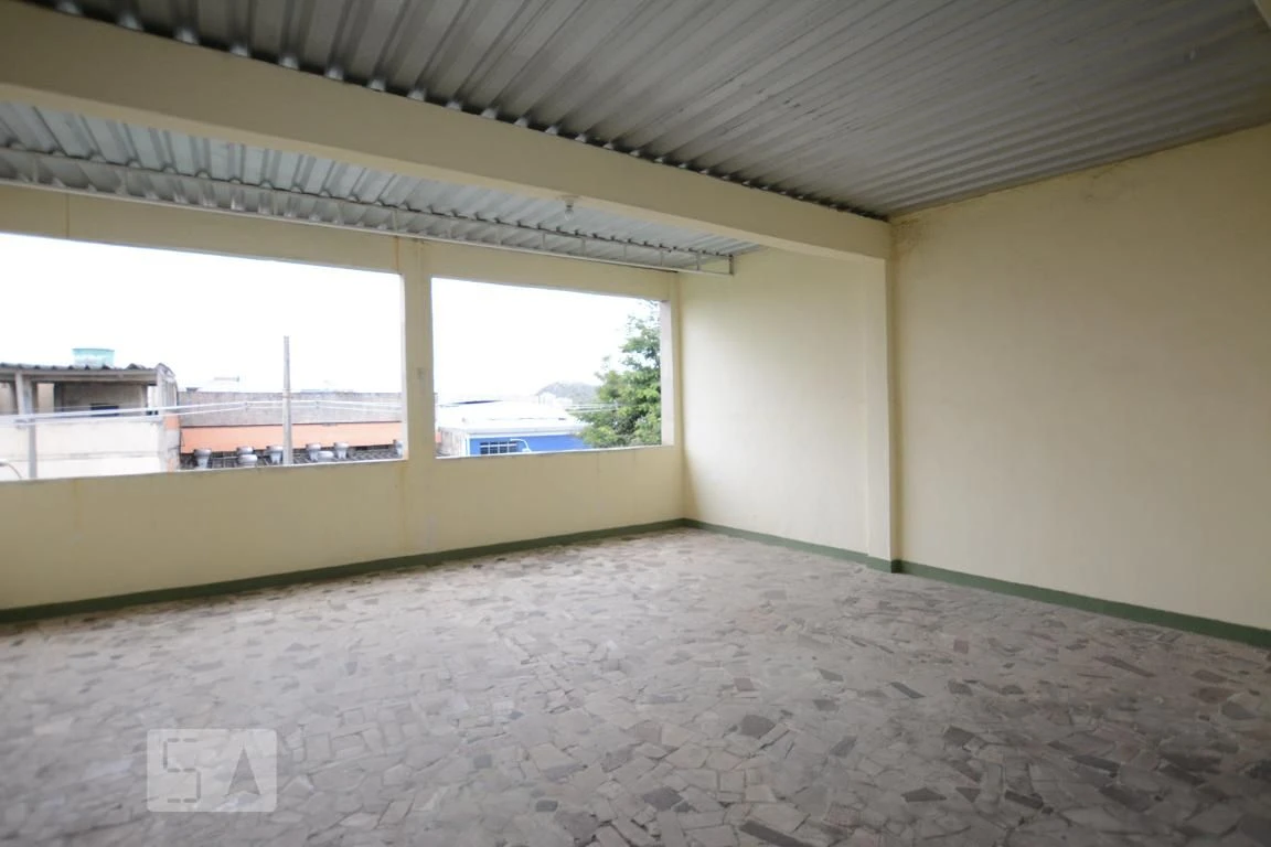 3-bedroom apartment with a glass-enclosed balcony — photo 31