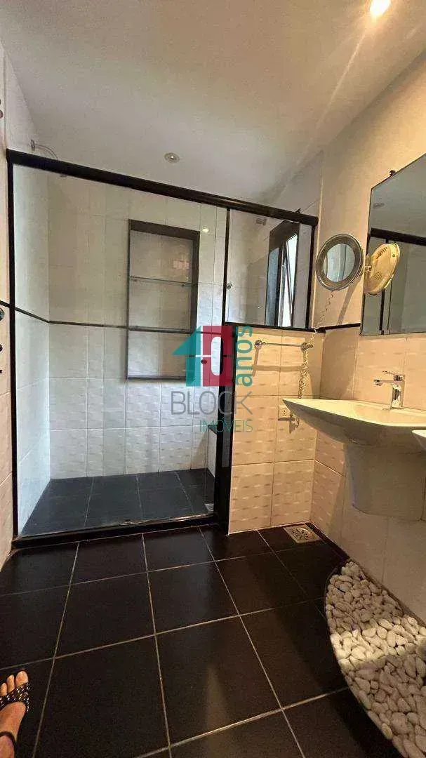 Penthouse with 3 bedrooms, 2 suites, 250 m² — photo 35