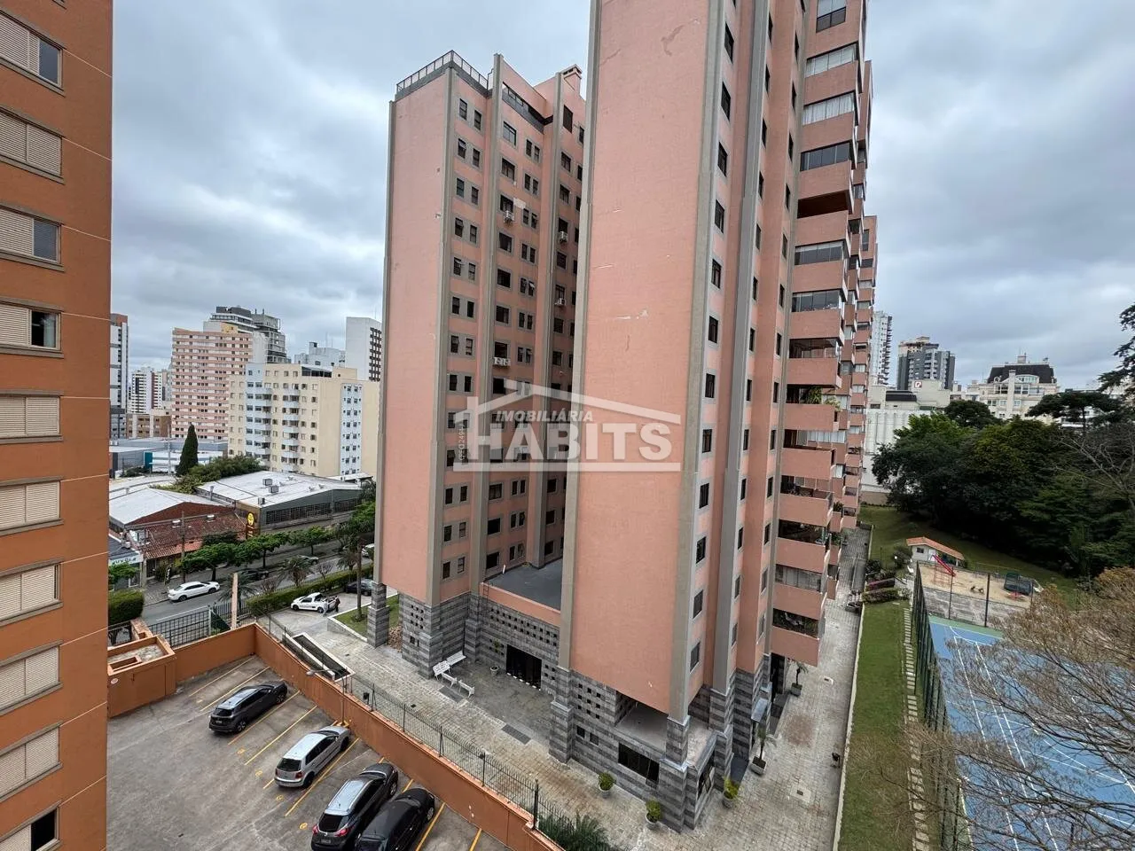 3-bedroom apartment with a balcony — photo 5