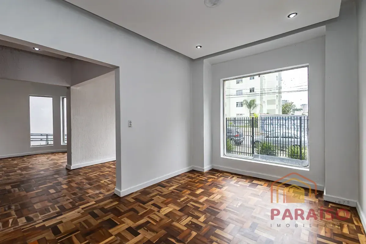 Деревянный пол или ламинат и 4 спальни: дом 165 м² — photo 8