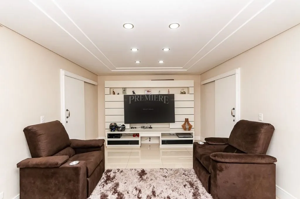 Furnished house with 4 bedrooms across 1167 m² and 8 spots — photo 46