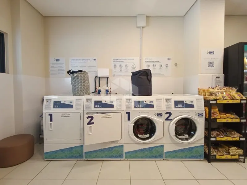 35 m² studio with a washing machine and a home office — photo 7
