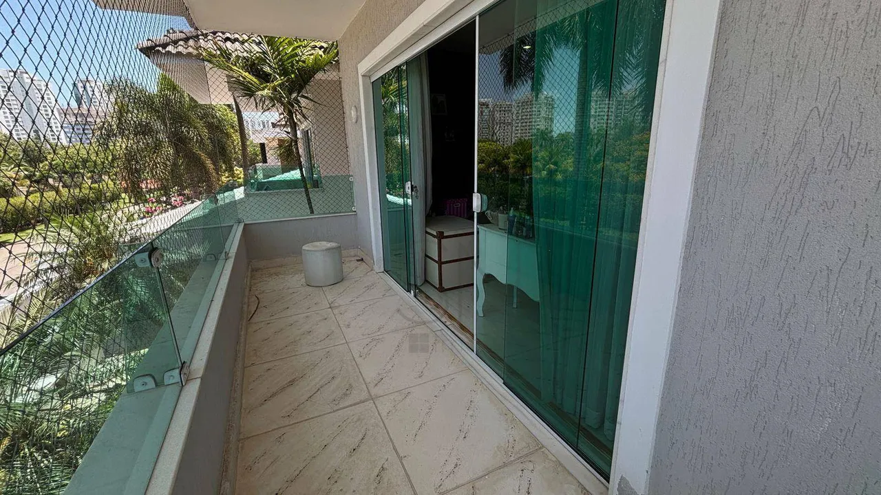 Unfurnished house with 5 bedrooms and 5 baths — photo 12