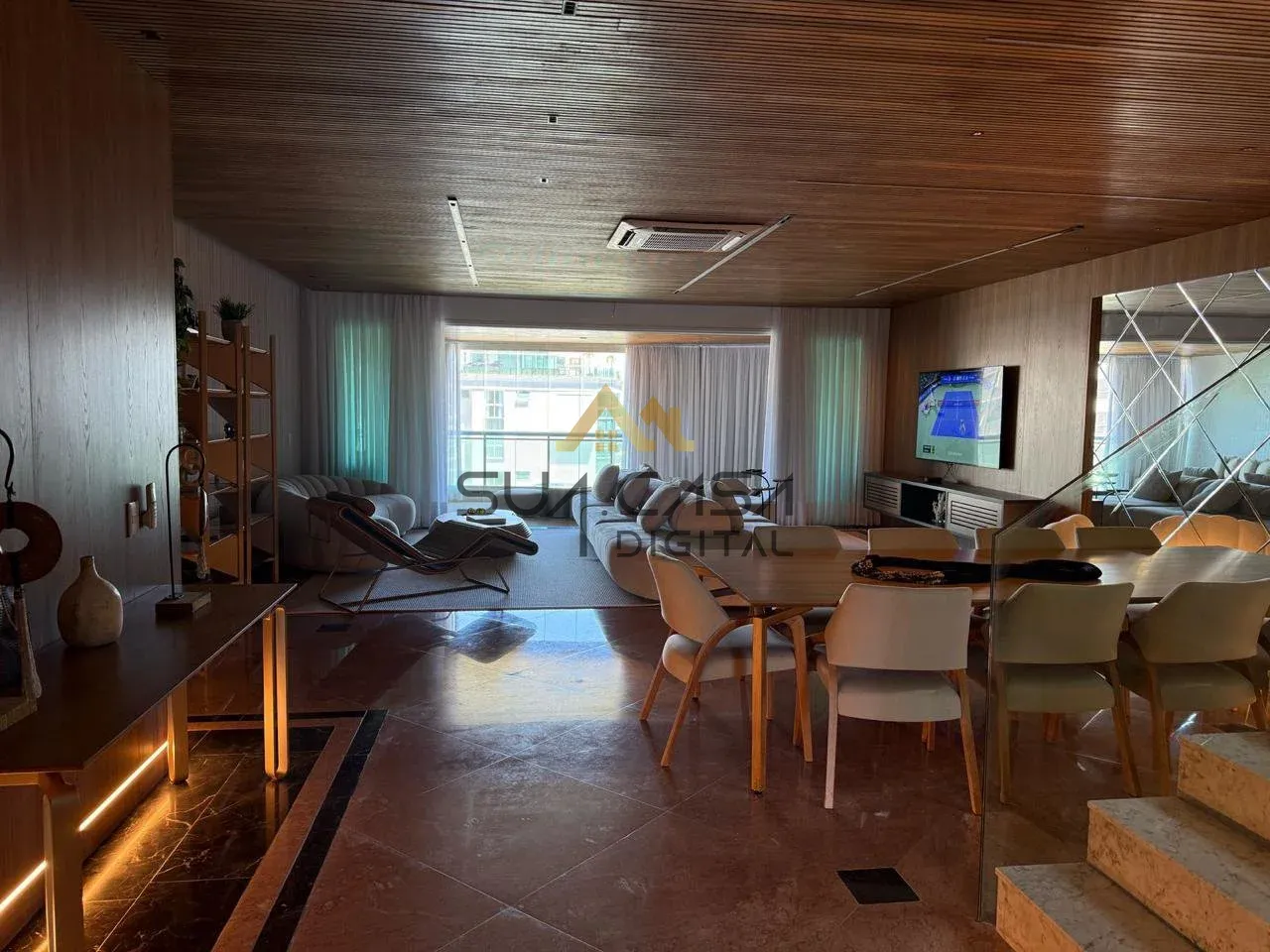 4-bedroom apartment with a water view — photo 22