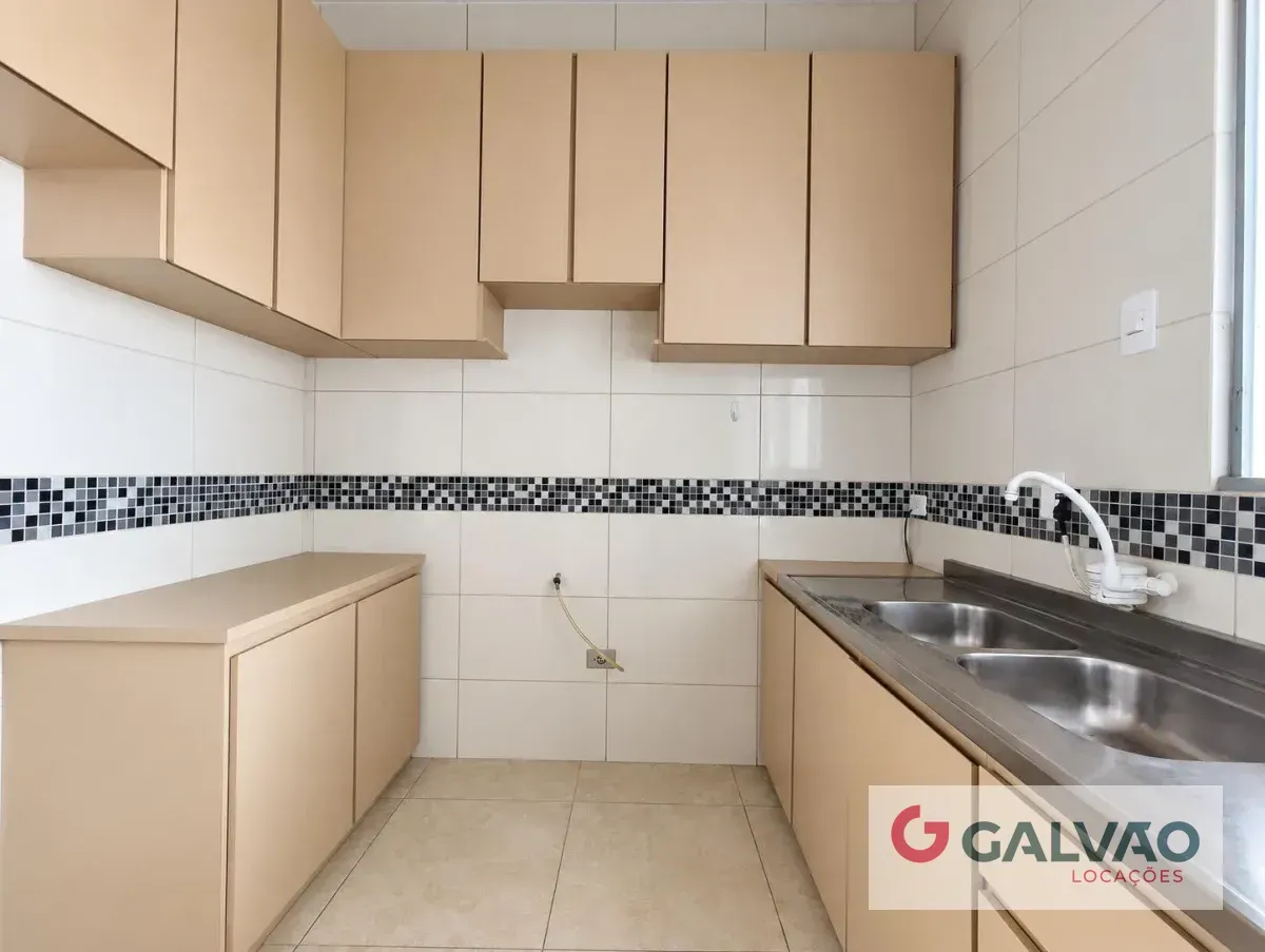 Apartment, 66 m², with wood or laminate floors — photo 2