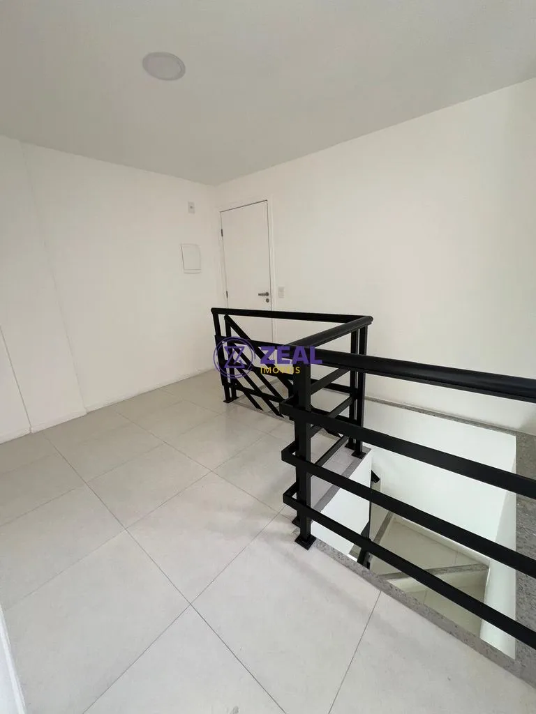 Duplex-style top unit with 3 bedrooms and 5 baths — photo 21