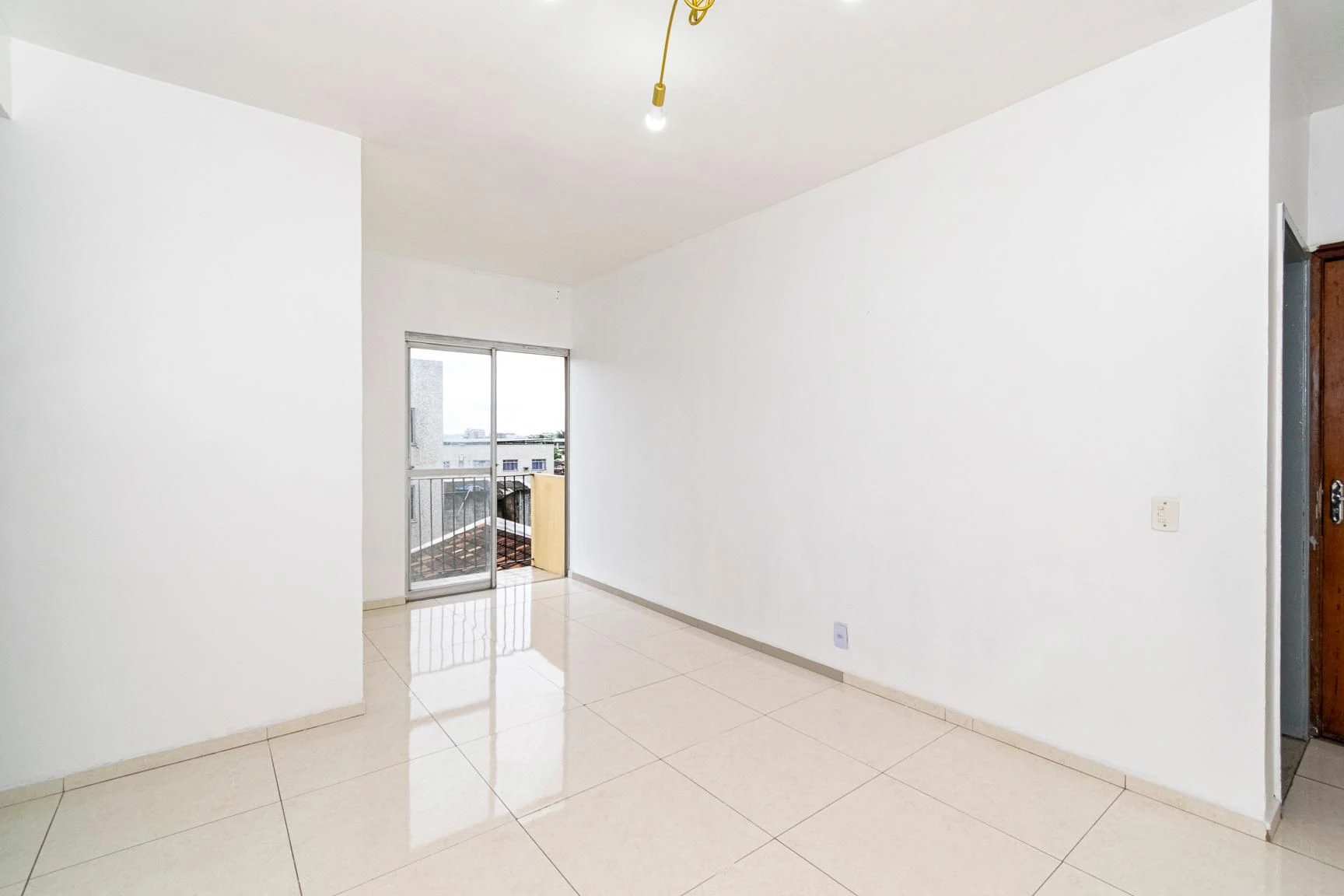 2-bedroom apartment with a mountain view in Rio de Janeiro — photo 14