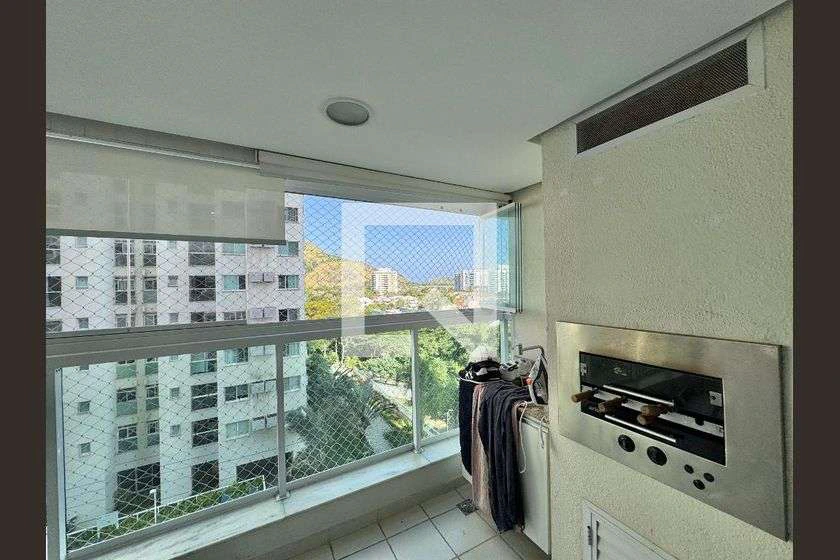 Rental apartment with 3 bedrooms, balcony 94 m² — photo 17