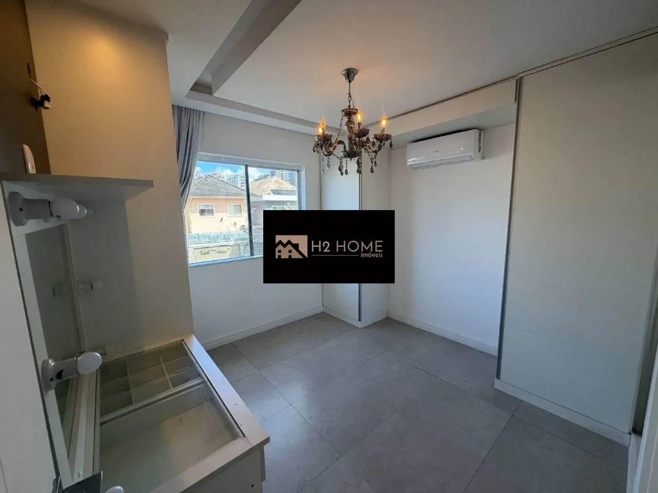 290 m² house with 4 bedrooms and 4 parking spots — photo 38
