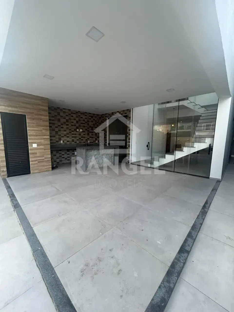 House with 3 bedrooms and 5 bathrooms, open-plan kitchen — photo 16