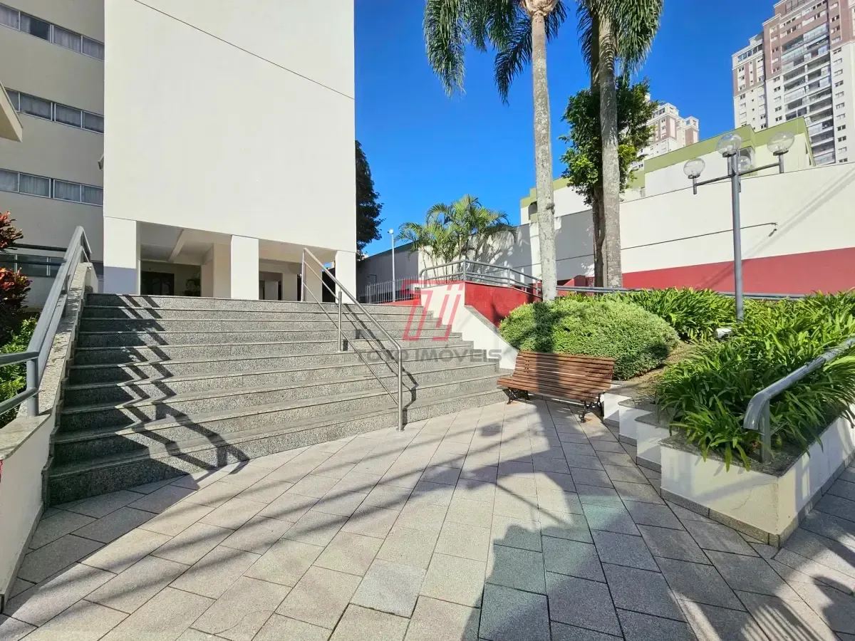Rental apartment with 3 bedrooms and a balcony — photo 43
