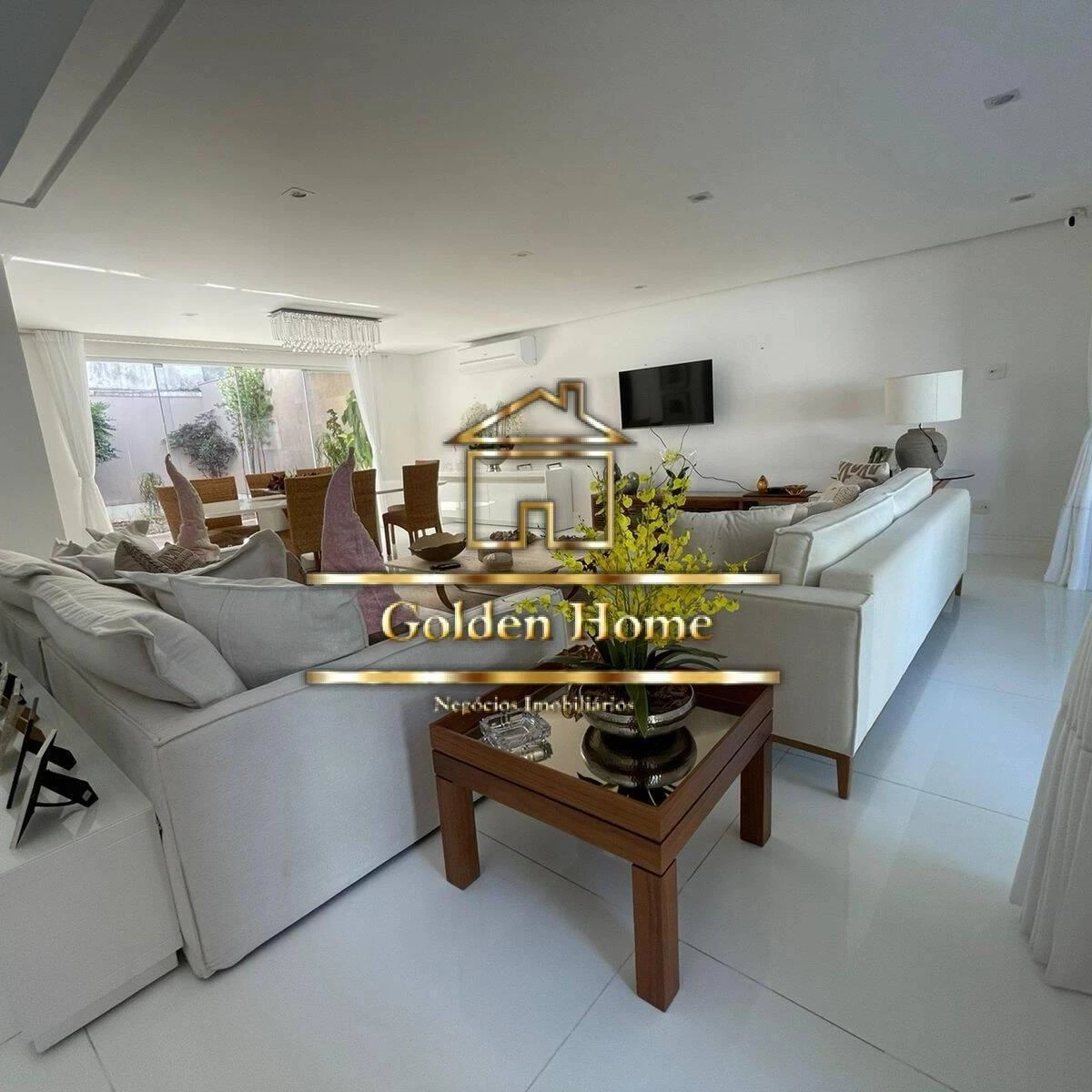 Triplex house with open-plan kitchen and living — photo 3