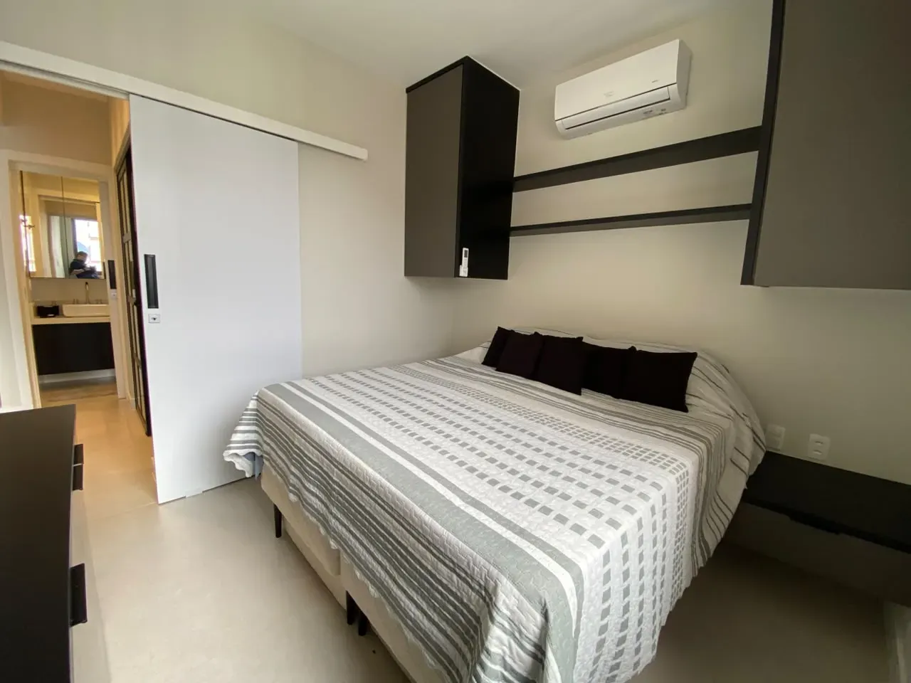Home office in a 2-bedroom apartment, 52 m² — photo 5