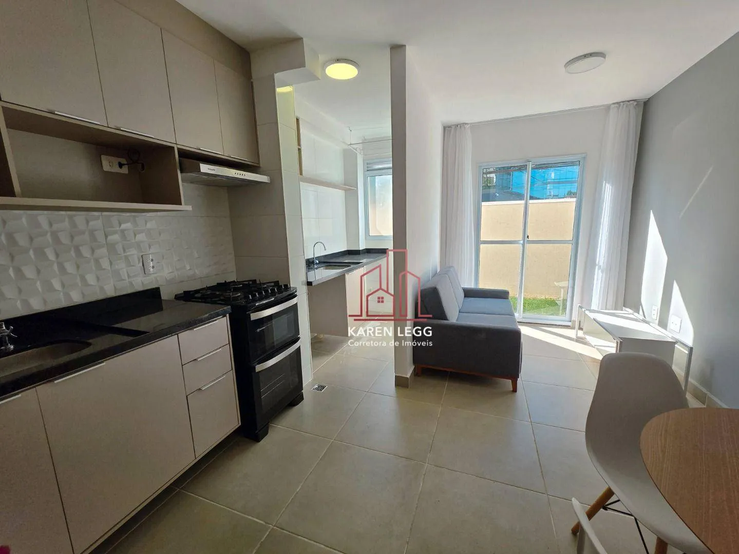 Furnished apartment with 2 bedrooms and open-plan kitchen