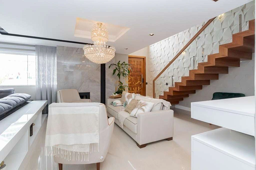 Condo house with 4 en-suite bedrooms and 5 parking — photo 2