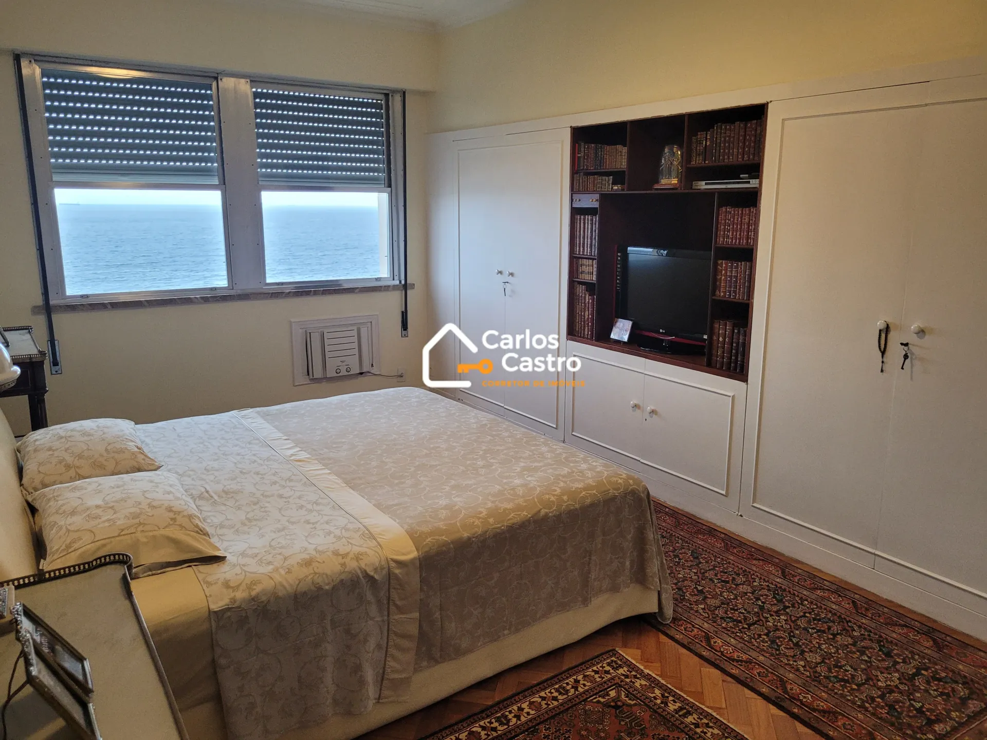 Apartment on the 9th floor with a bathtub — photo 17